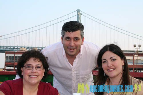 Photo from Cavanaugh's River Deck Singles Event