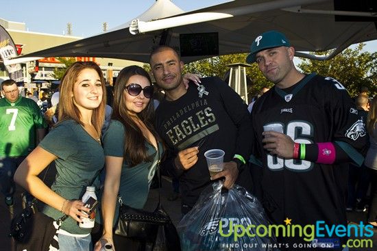 Photo from Eagles vs Giants - GO BIRDS! (Gallery B)