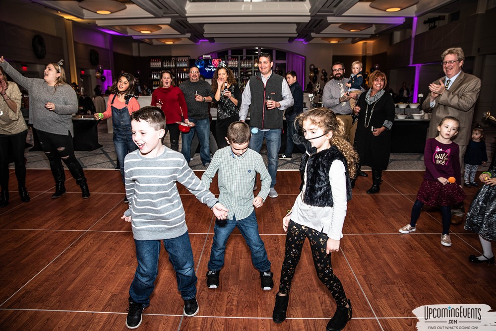 View photos for New Year's Eve Buffet & Fireworks Family Celebration