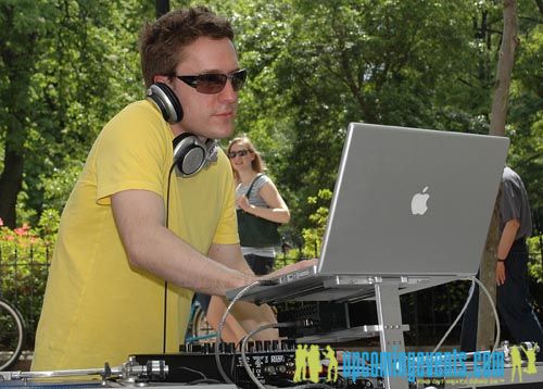 Photo from Rittenhouse Row Spring Festival